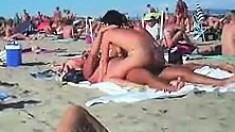 Cuckolding in a beach gets Recorded